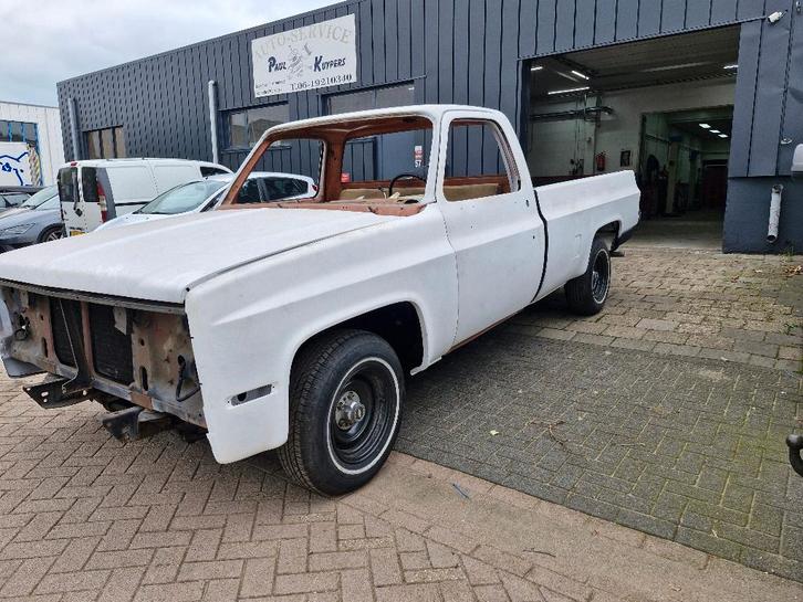 chrvrolet c10 pick up long bed 7.650 euro projectje, Auto's, Oldtimers, Particulier, Chevrolet, Benzine, Overige carrosserieën
