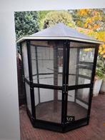 GEZOCHT!!! Volière 8 hoekig plusminus 175 cm doorsnee, Dieren en Toebehoren, Vogels | Hokken en Kooien, Ophalen, Volière