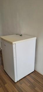 fridge in good condition, Witgoed en Apparatuur, Koelkasten en IJskasten, Minder dan 75 liter, Zonder vriesvak, Gebruikt, 45 tot 60 cm