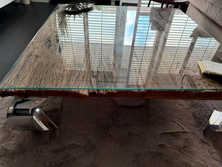 Unieke salontafel met glazen blad, Huis en Inrichting, Tafels | Salontafels, Gebruikt, Minder dan 50 cm, 100 tot 150 cm, Vierkant