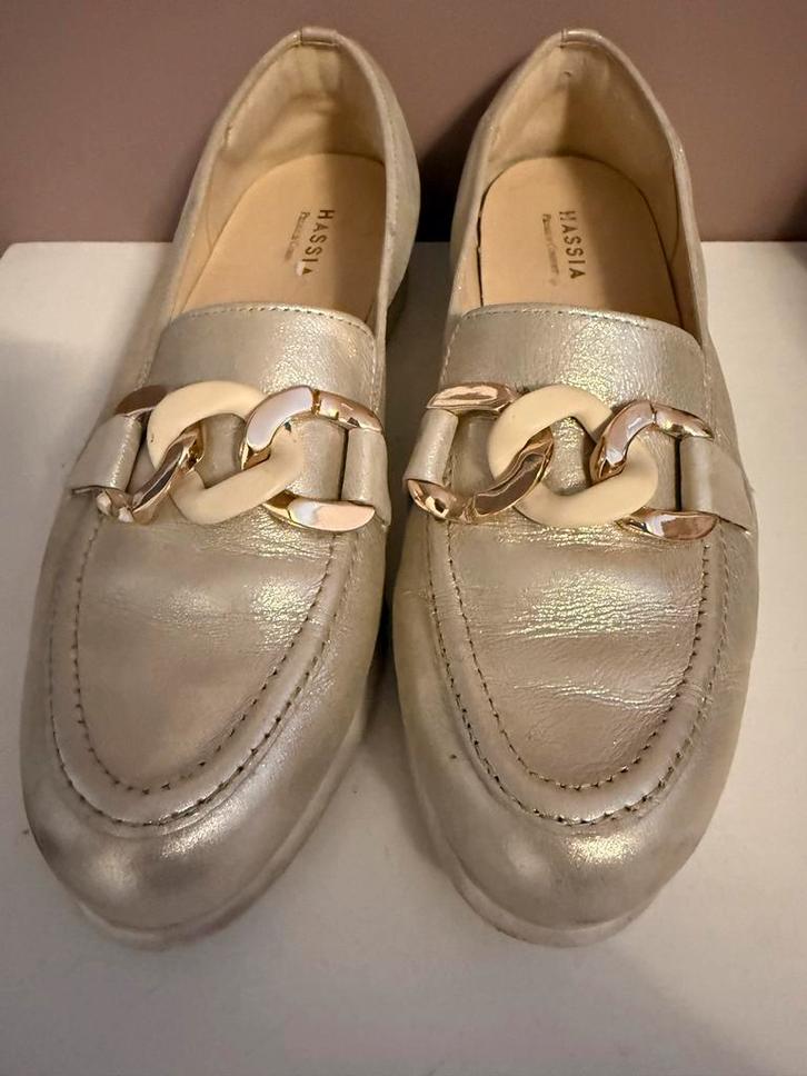 Hassia Pisa Instappers - Maat 7,5, Kleding | Dames, Schoenen, Zo goed als nieuw, Instappers, Beige, Ophalen of Verzenden