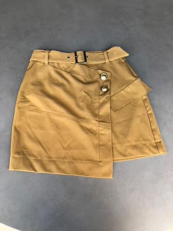 Nieuw mosterdgeel River Island rokje, maat 8 = 34 beschikbaar voor biedingen