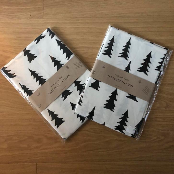 2 X Zweeds design Gran tafelkleed | Fine Little Day | NIEUW, Diversen, Kerst, Nieuw, Ophalen of Verzenden