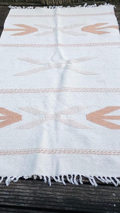 Reversible Woven Rug – 124x200 cm – Neutral Boho Style – Do, Huis en Inrichting, Woonaccessoires | Plaids en Woondekens, Zo goed als nieuw