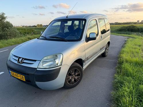 Peugeot Partner 1.4 XR Combi 2005 Grijs, Auto's, Peugeot, Particulier, Partner, Airbags, Airconditioning, Centrale vergrendeling