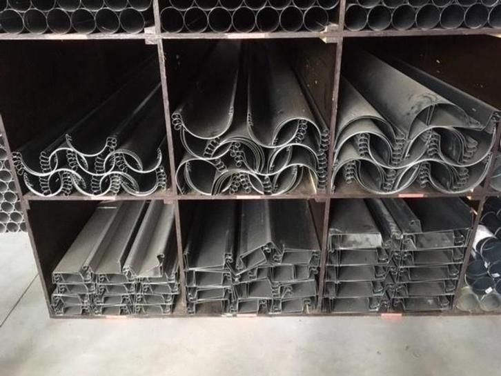 001. Zinken dakgoten, mastgoten en zinken regenbuizen, Tuin en Terras, Overige Tuin en Terras, Nieuw, Ophalen of Verzenden