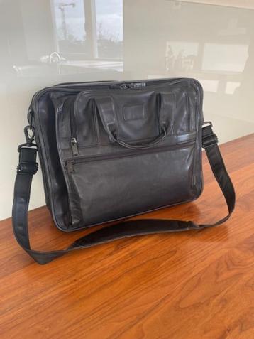 Tumi Business bag / aktetas met laptop vak. beschikbaar voor biedingen