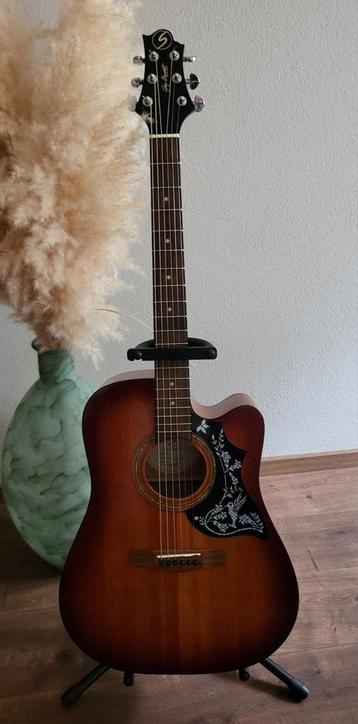 Greg Bennett Design Gitaar beschikbaar voor biedingen