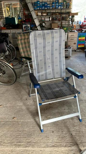 Stoel beschikbaar voor biedingen