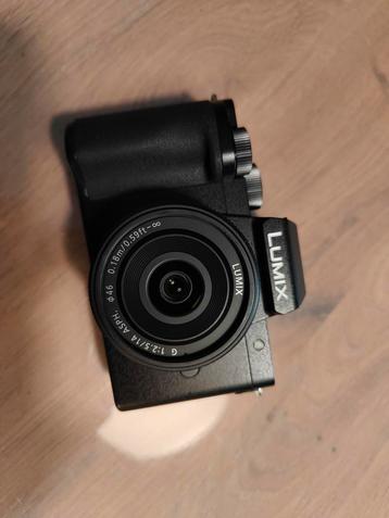 Panasonic G100 20mp vlog camera zonder lens. beschikbaar voor biedingen