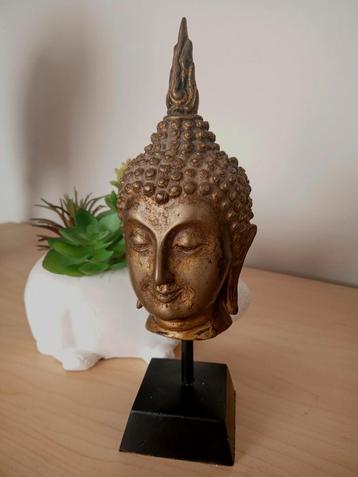 Antiek Thais Boeddha hoofdje van brons op zwarte sokkel. beschikbaar voor biedingen