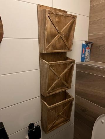 Houten Tijdschriftenbak - Landelijke Stijl beschikbaar voor biedingen
