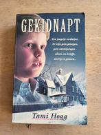 roman Gekidnapt - Tami Hoag, Boeken, Ophalen of Verzenden, Gelezen