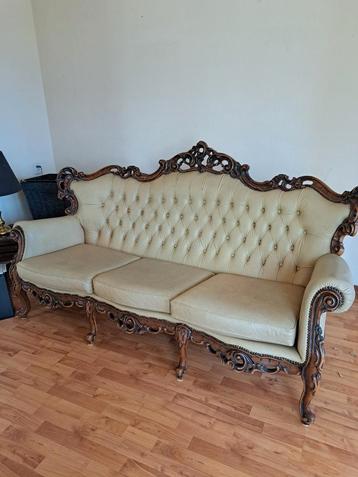 Lederen bank plus 2 fauteuils  beschikbaar voor biedingen