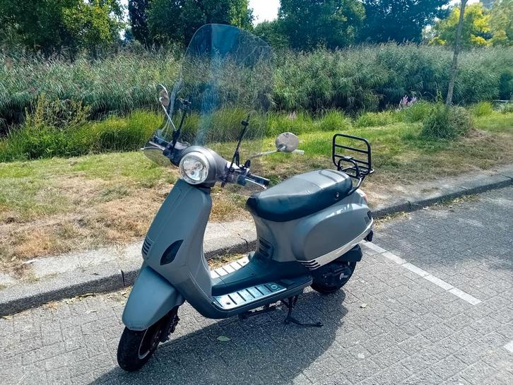 Turbho RL50 scooter te koop, Fietsen en Brommers, Snorfietsen en Snorscooters, Gebruikt, Overige merken, Benzine, Ophalen