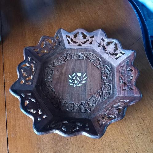 Oude oosterse houten schaal met inleg motieven, Antiek en Kunst, Antiek | Schalen, Ophalen of Verzenden