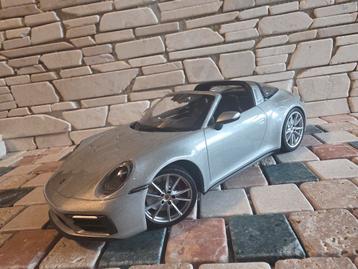 Porsche 911 992 Targa 4  GTS 1:18 Minichamps  beschikbaar voor biedingen