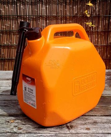Kunststof jerrycan voor en technische vloeistoffen,  20 l beschikbaar voor biedingen