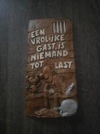 Wandtegel: Vrolijke Gast - Uniek & Humoristisch, Ophalen of Verzenden