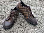 Louis Vuitton geblokte sneakers maat 43, Bruin, Verzenden, Sneakers of Gympen, Zo goed als nieuw