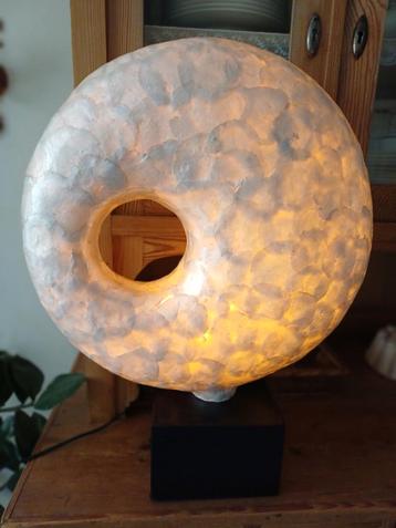 Donut Lamp van Capiz Schelpen design HEEREN2 beschikbaar voor biedingen