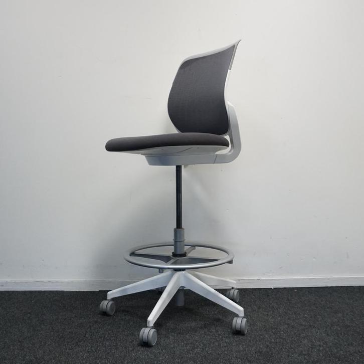 Steelcase Cobi | Baliestoelen | Grijs / Wit | Bureaustoelen, Huis en Inrichting, Bureaustoelen, Gebruikt, Bureaustoel, Grijs, Ergonomisch