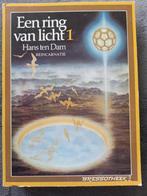 Een ring van licht 1 hans ten dam, Boeken, Verzenden, Zo goed als nieuw, Achtergrond en Informatie