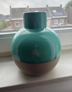 HEMA Vaas Mintgroen/Beige - Nieuw, Huis en Inrichting, Woonaccessoires | Vazen, Aardewerk of Porselein, Nieuw, Ophalen of Verzenden