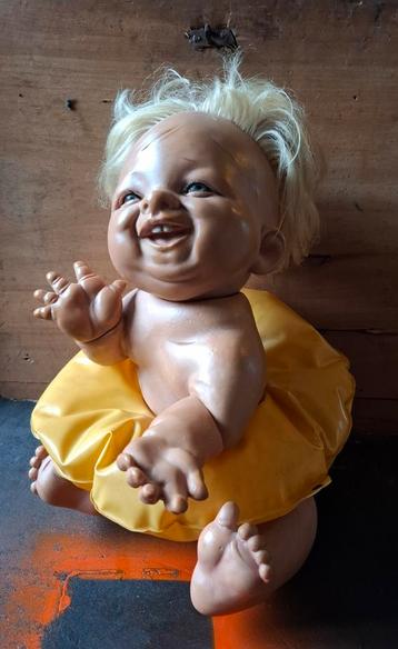 Pop. Jongen met zwemband. 31 cm. Ca '40/'60. RARE.  beschikbaar voor biedingen