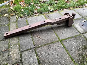 Treklat ondertrekhaak onder trekhaak met aanhanger kogel beschikbaar voor biedingen