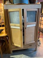 Kast oudje maar in top staat, Antiek en Kunst, Ophalen