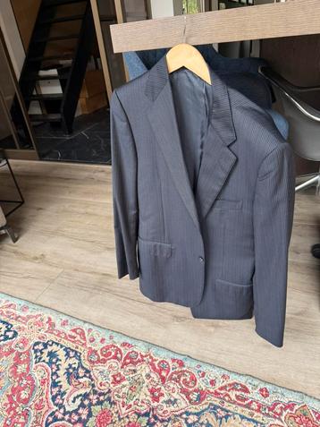 Corneliani maat 50 beschikbaar voor biedingen