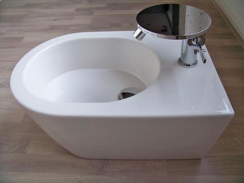 Kartell Laufen wandbidet met design bidetkraan        nieuw, Doe-het-zelf en Verbouw, Sanitair, Nieuw, Kraan, Chroom, Steen, Ophalen