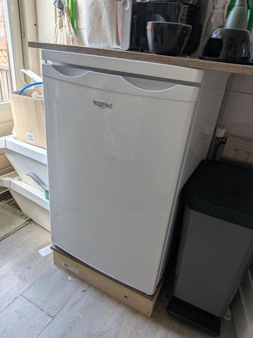 Whirlpool tafelmodel koelkast met vriesvak beschikbaar voor biedingen