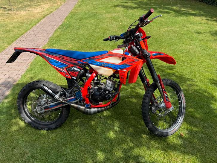 Beta enduro met onderdelen, Fietsen en Brommers, Brommers | Derbi, Zo goed als nieuw, Maximaal 45 km/u, Ophalen