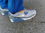 Nike air max 90 esesential (wolf grey, white-indigo storm), Ophalen of Verzenden, Zo goed als nieuw, Overige kleuren