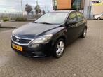 Kia Cee'd 1.4 CVVT X-tra Zwart 2010 Airco Elek ramen 5dr NAP, Euro 5, Gebruikt, 4 cilinders, 1396 cc