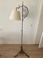 Smeedijzeren staande lamp, Huis en Inrichting, Lampen | Vloerlampen, Ophalen, Gebruikt, Oud-Hollands, Metaal