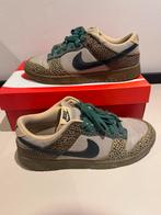 Nike Dunk Low Safari Golden Moss maat 44, Kleding | Heren, Schoenen, Overige kleuren, Nike, Ophalen of Verzenden, Sneakers of Gympen