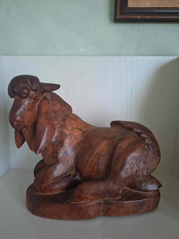 Art-Deco/Balinese geit/ bok/houtsnijwerk/jaren '40, Antiek en Kunst, Kunst | Beelden en Houtsnijwerken, Ophalen of Verzenden