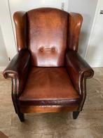 Schapenleren oorfauteuil / fauteuil van Lounge Atelier, Huis en Inrichting, Fauteuils, Ophalen, Zo goed als nieuw, 50 tot 75 cm