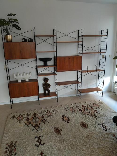 Prachtig WHB string retro jaren 60 vrijstaand wandmeubel, Huis en Inrichting, Kasten | Wandmeubels, 25 tot 50 cm, Met deur(en)