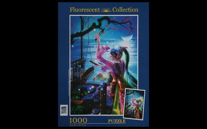 Puzzels van 1000 stukjes ( Glow in the Dark ) - 4, Hobby en Vrije tijd, Denksport en Puzzels, Zo goed als nieuw, Legpuzzel, 500 t/m 1500 stukjes