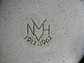 Zaalberg schaaltje voor jubileum NVVH 1912-1962 d. 15,4 cm. beschikbaar voor biedingen