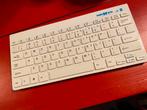 Draadloos toetsenbord, nooit gebruikt € 5,00., Computers en Software, Toetsenborden, Ophalen of Verzenden, Zo goed als nieuw