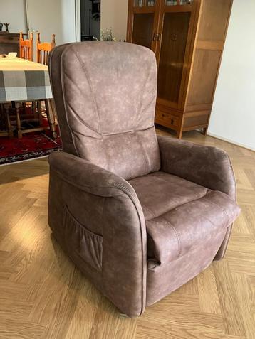 Relaxfauteuil beschikbaar voor biedingen