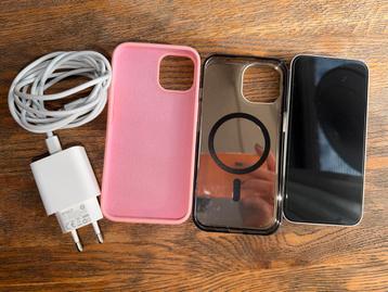 iPhone 13 Roze 128GB - Krasvrij + Hoesje beschikbaar voor biedingen