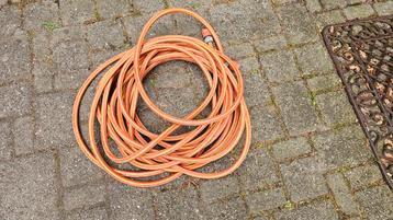 Tuinslang Gardena 20 m met houder beschikbaar voor biedingen