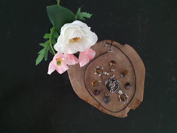 9 Tijgeroog hangers met ketting - 9 voor 8,-, Sieraden, Tassen en Uiterlijk, Kettinghangers, Nieuw, Steen of Mineraal, Bruin, Overige voorstellingen