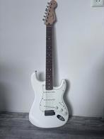 Fender Stratocaster Polar White, Muziek en Instrumenten, Snaarinstrumenten | Gitaren | Elektrisch, Ophalen of Verzenden, Zo goed als nieuw